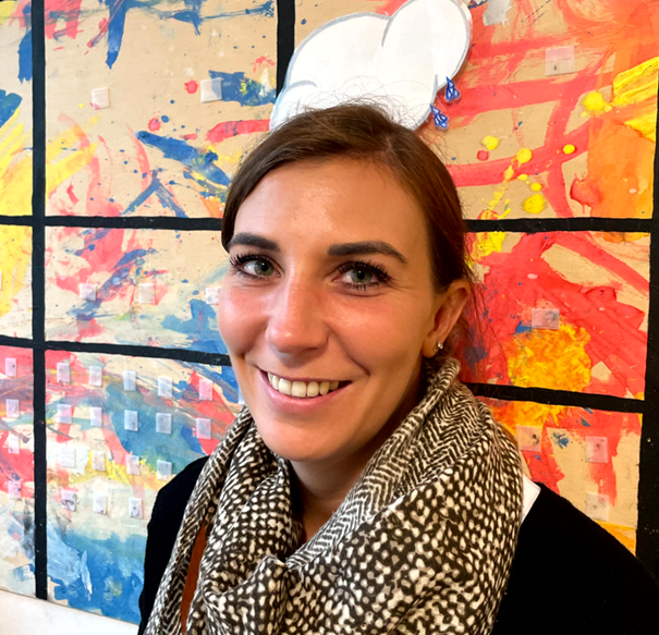 Portraitbild Steinacher Céline Kita-Leiterin Murmelihuus Thalwil