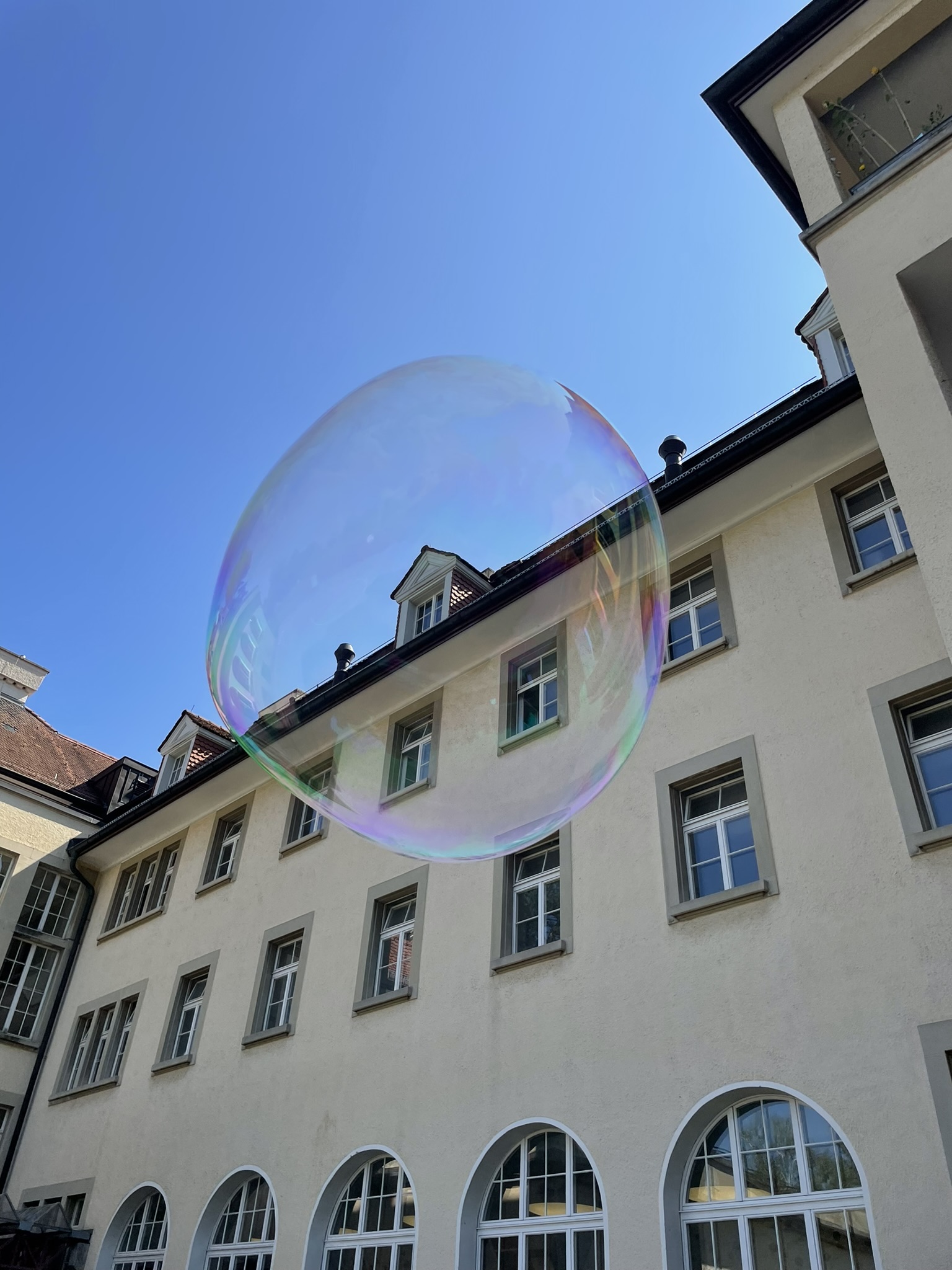 Frohalp in Seifenblase